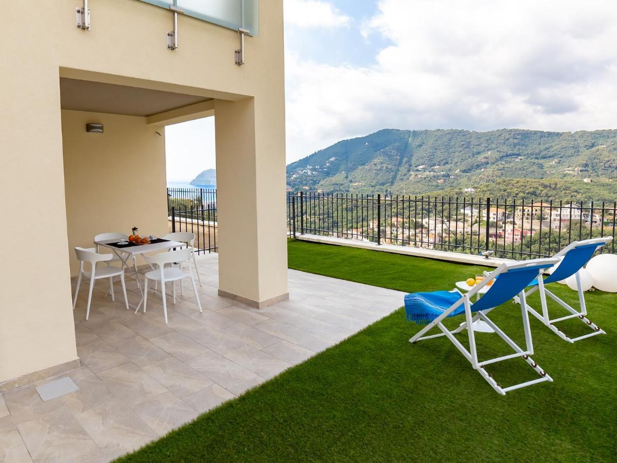 Villa Hanbury With Swimming Pool And Parking In Alassio Exterior foto